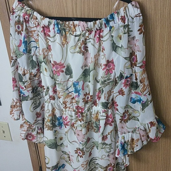 Blush Tops - Adorable Blush off shoulder tunic
